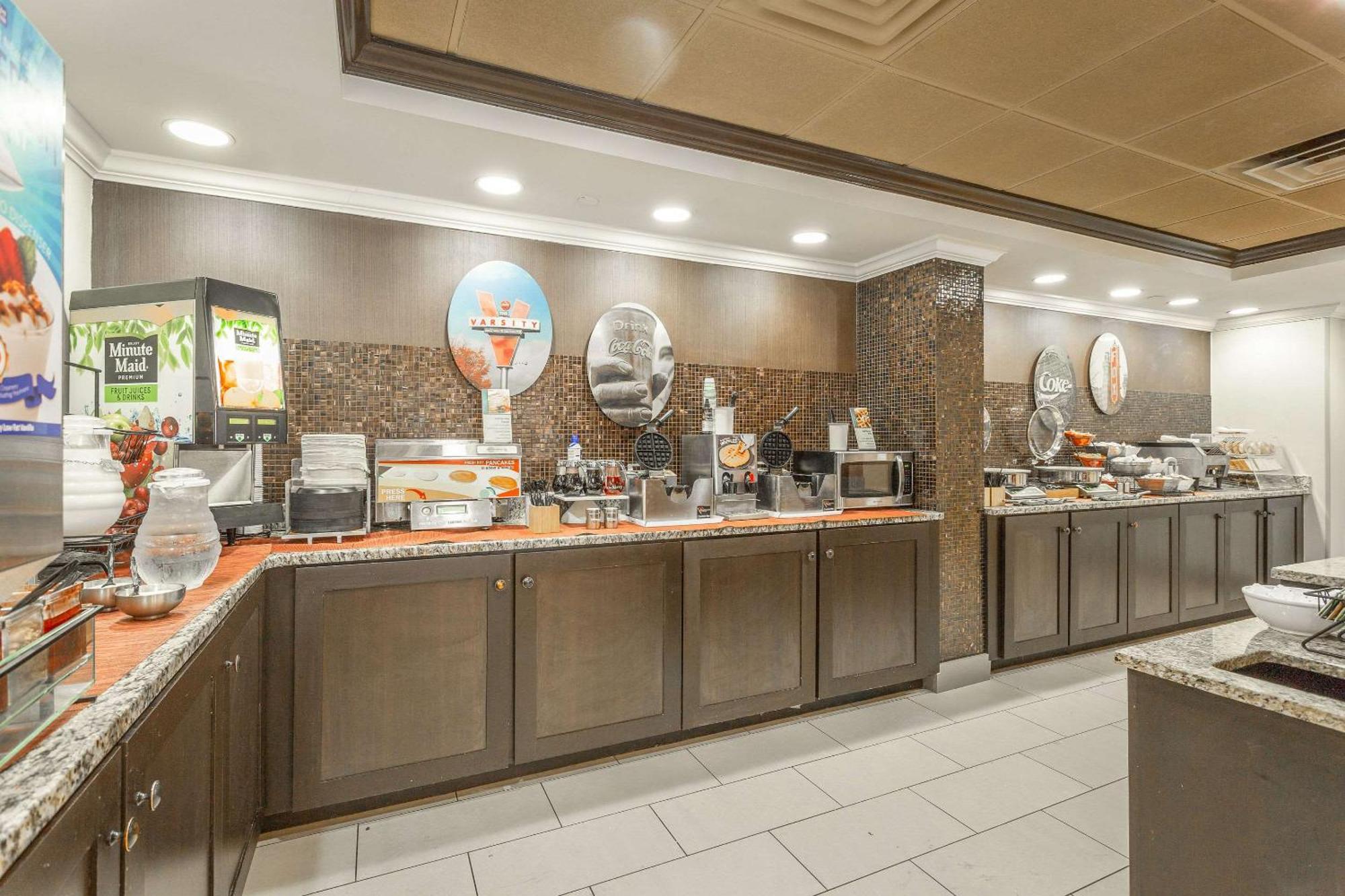 At The Peachtrees, Ascend Collection Hotel Atlanta