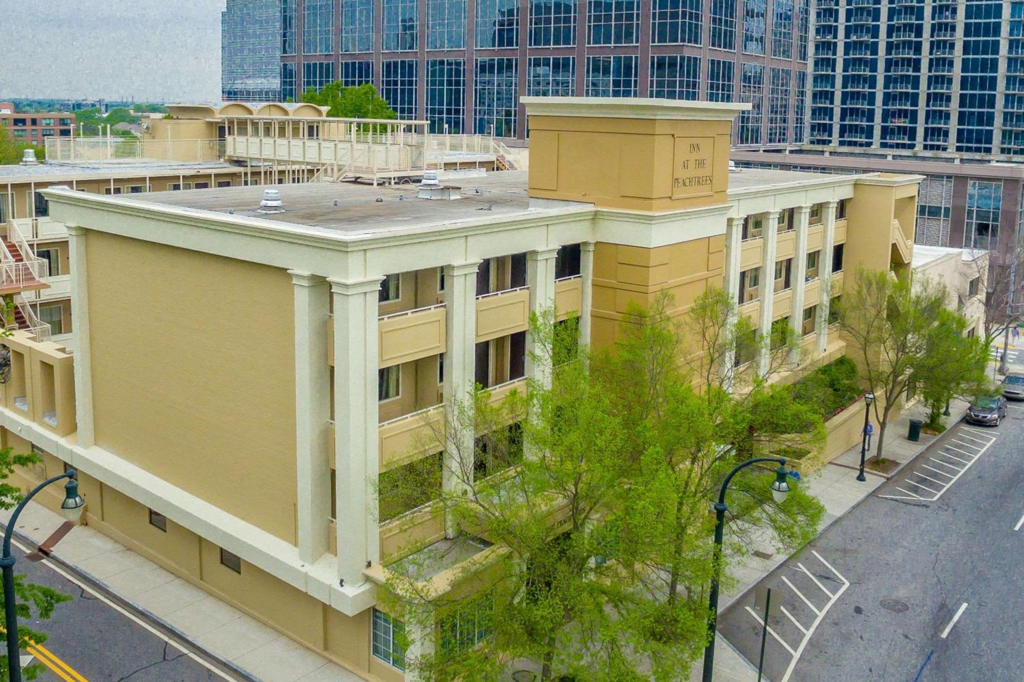 At The Peachtrees, Ascend Collection Hotel 3*